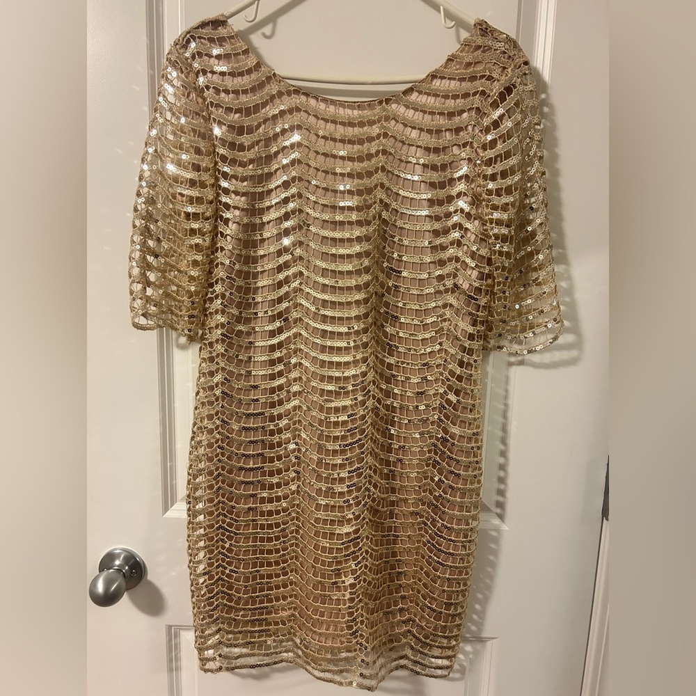 Stunning Gold Flapper dress great for parties - NWT. Crocheted and sequins